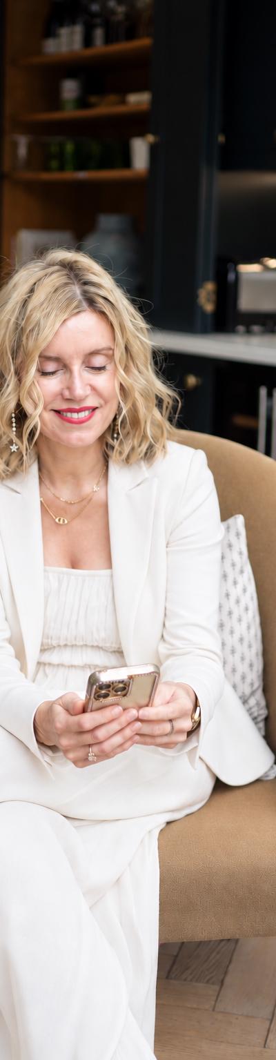 jpeb.jpg — press and media photo featuring Guinevere Ellis