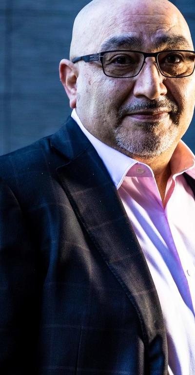 photo46_2_c09.jpg — press and media photo featuring Dr Hussein Rifai