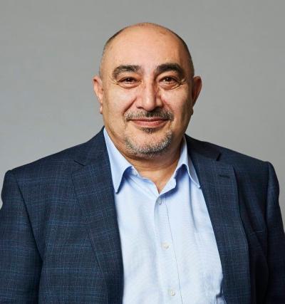 photo46_1_c06.jpg — press and media photo featuring Dr Hussein Rifai