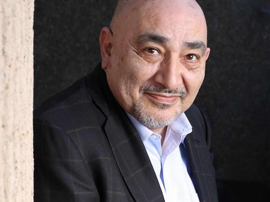 photo46_3_c11.jpg — Dr Hussein Rifai
