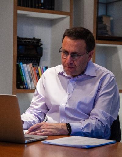 Alec Pearson — press and media photo