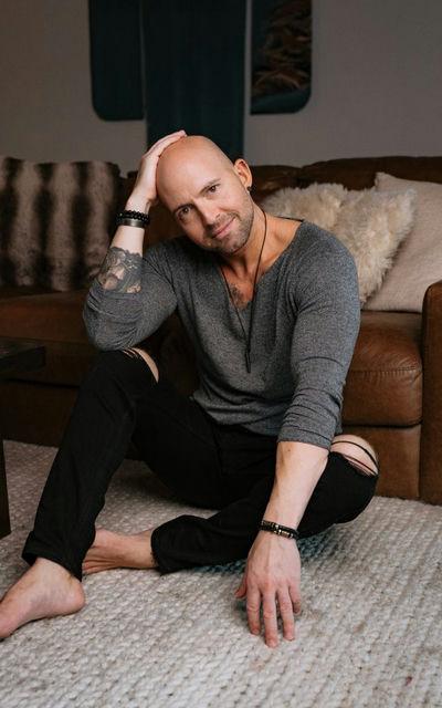 Andre Lazarus — press and media photo